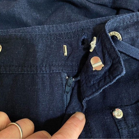 Style Me Navy Blue Linen Blend Rolled Cuff Capris - Picture 2 of 8